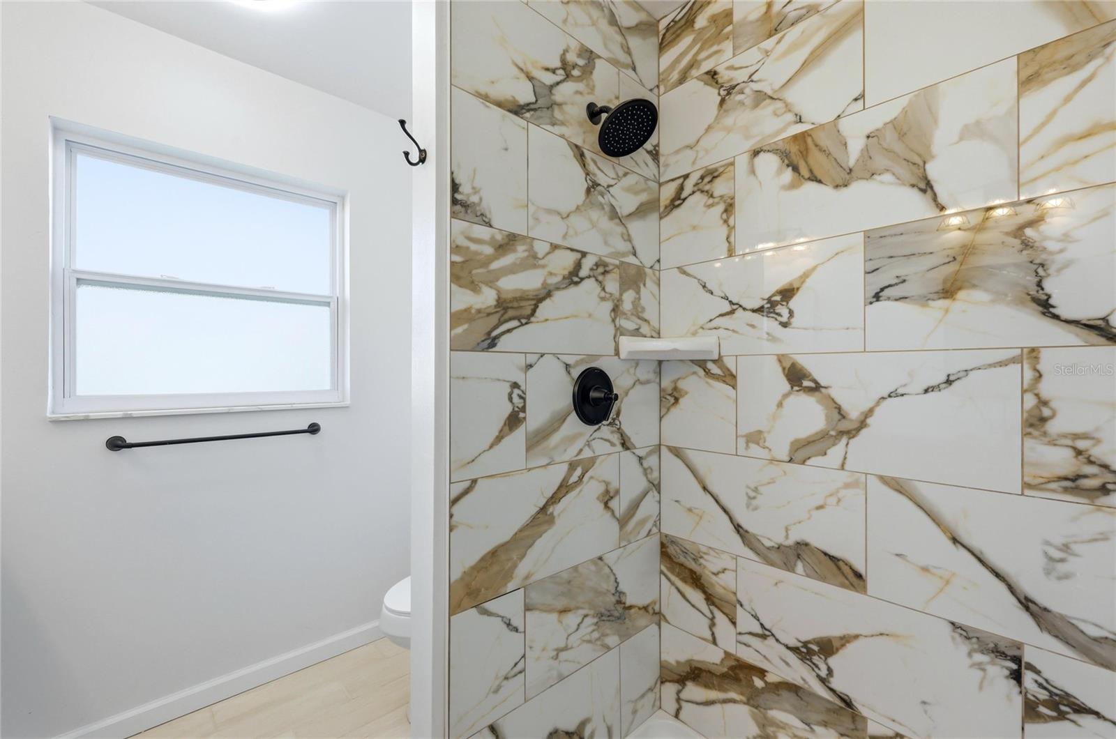 GROVE CITY SHORES - Residential