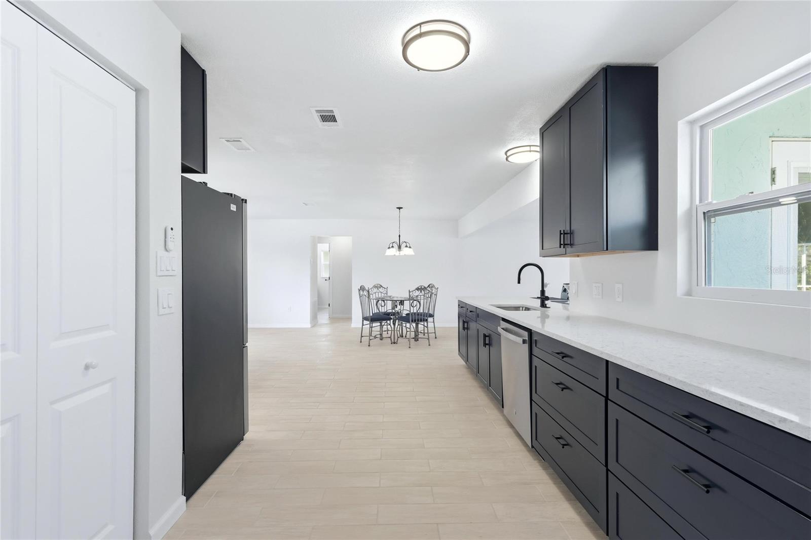 GROVE CITY SHORES - Residential
