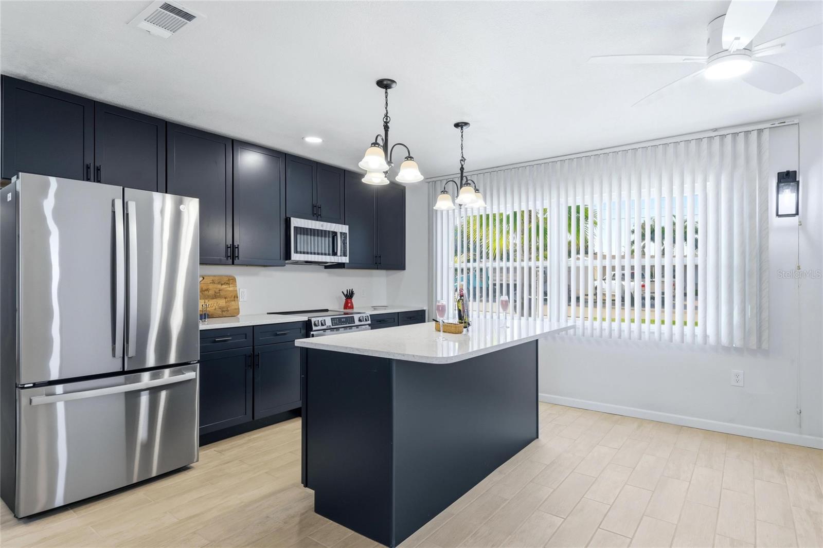 GROVE CITY SHORES - Residential