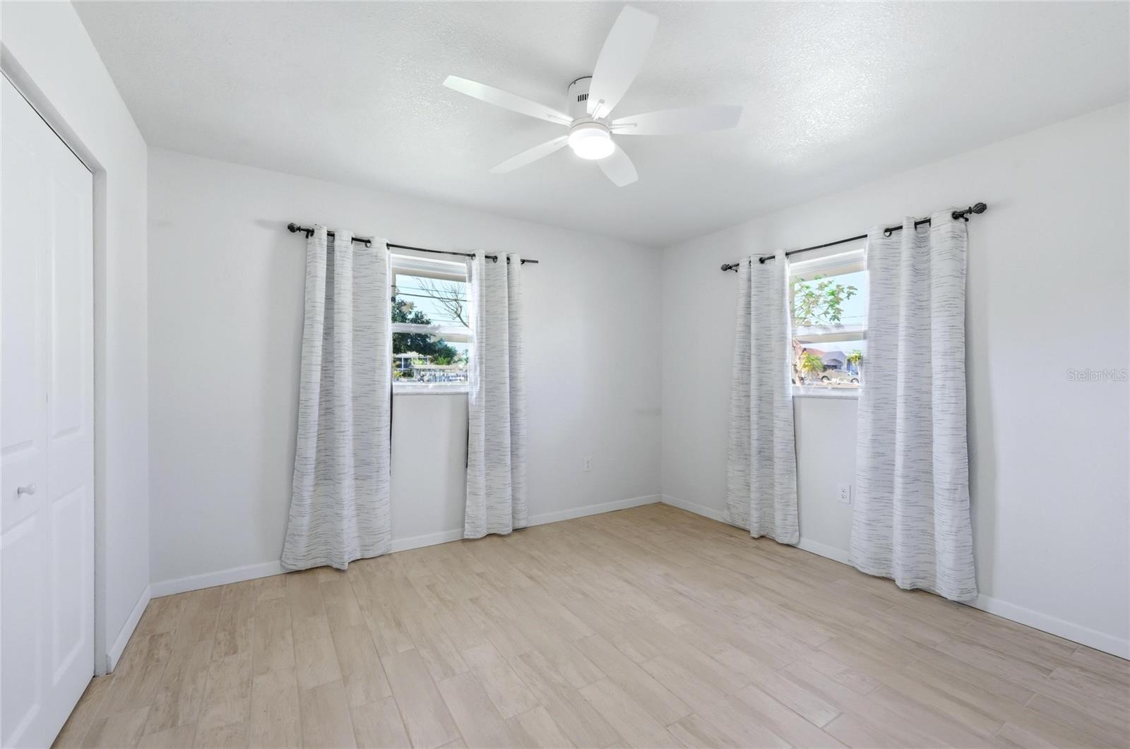 GROVE CITY SHORES - Residential