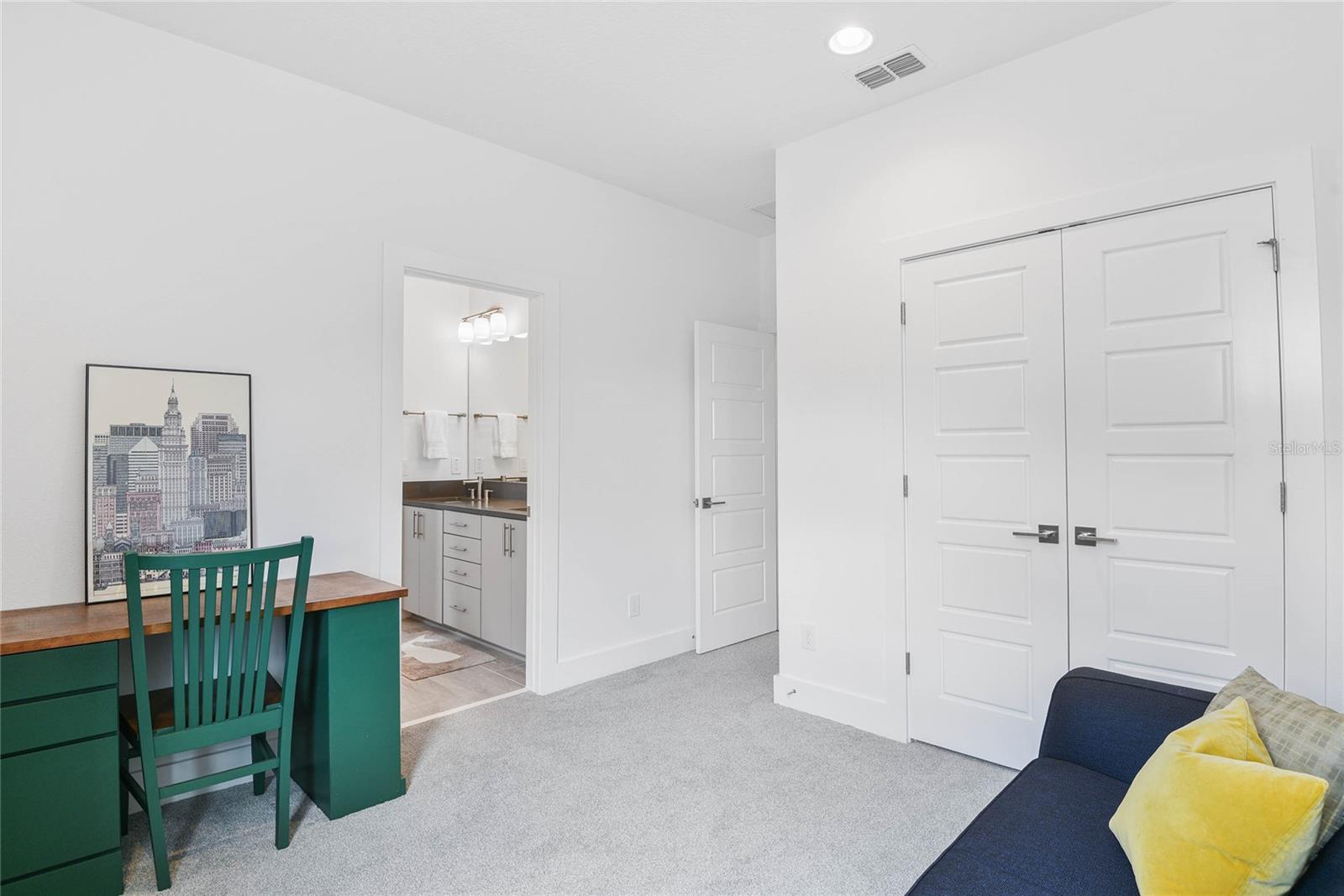 KENILWORTH SHORES SEC 06 - Residential