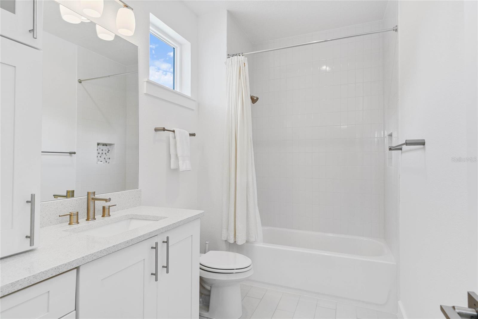 KENILWORTH SHORES SEC 06 - Residential