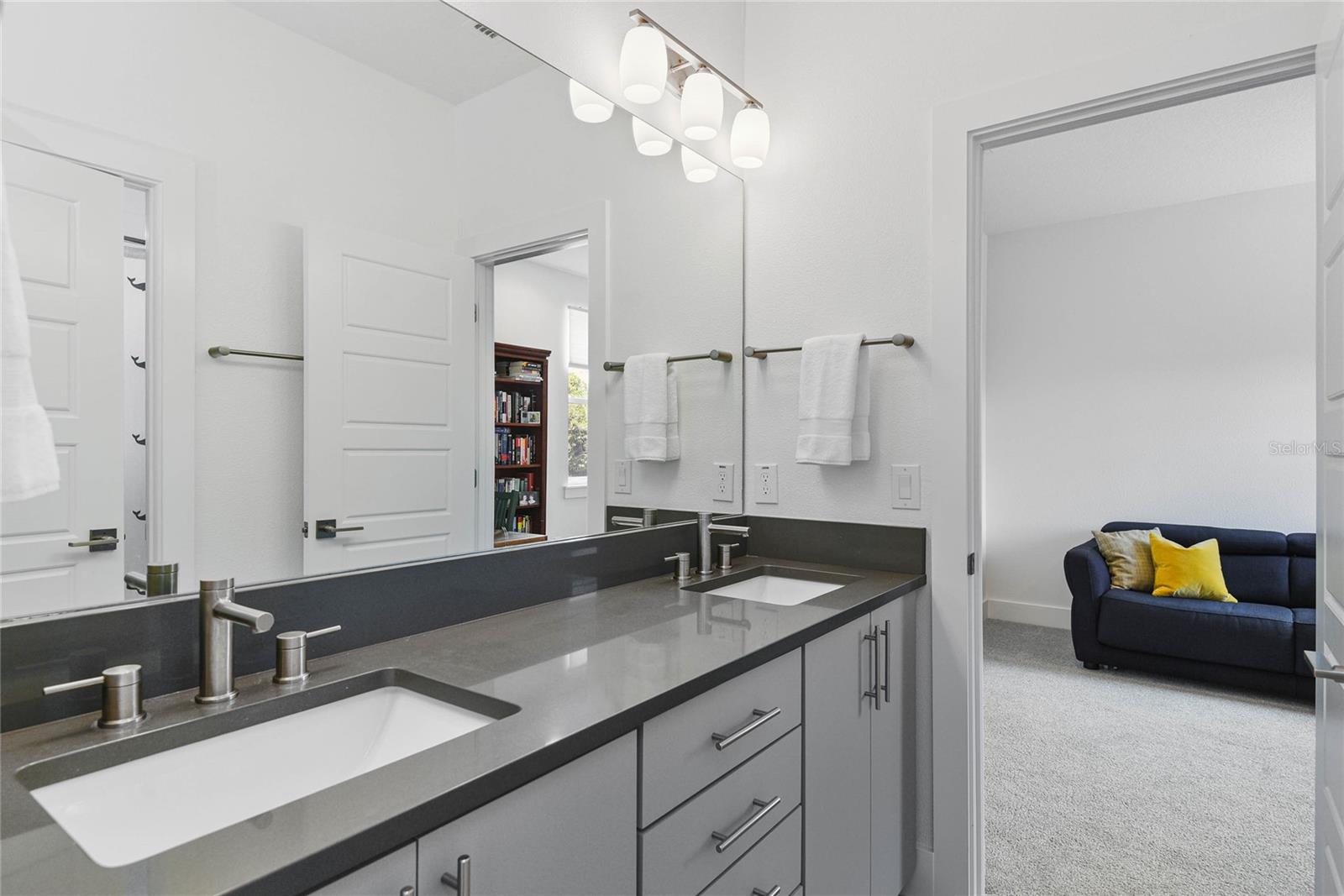 KENILWORTH SHORES SEC 06 - Residential