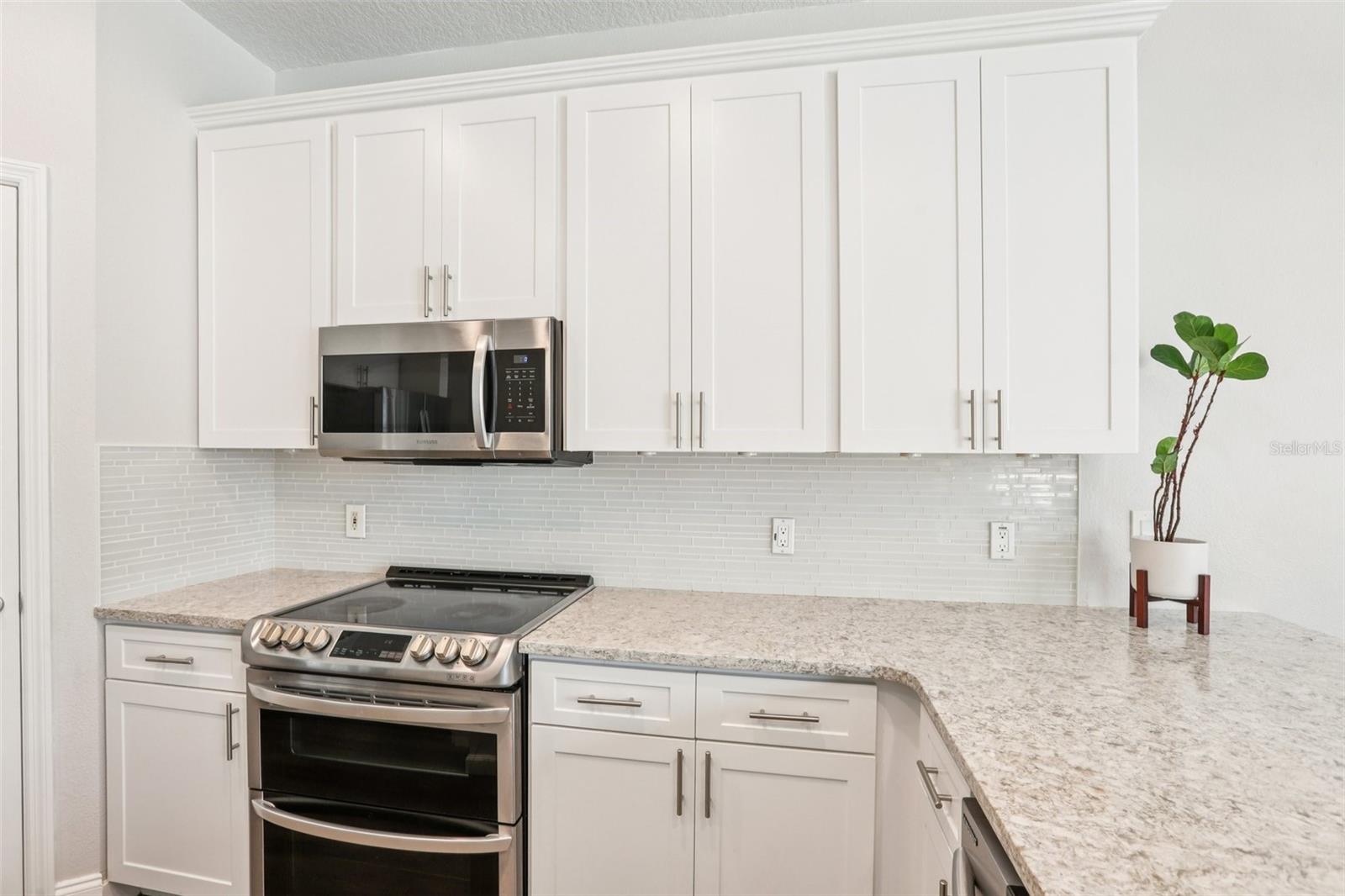 LAKE LETA TRACE - Residential