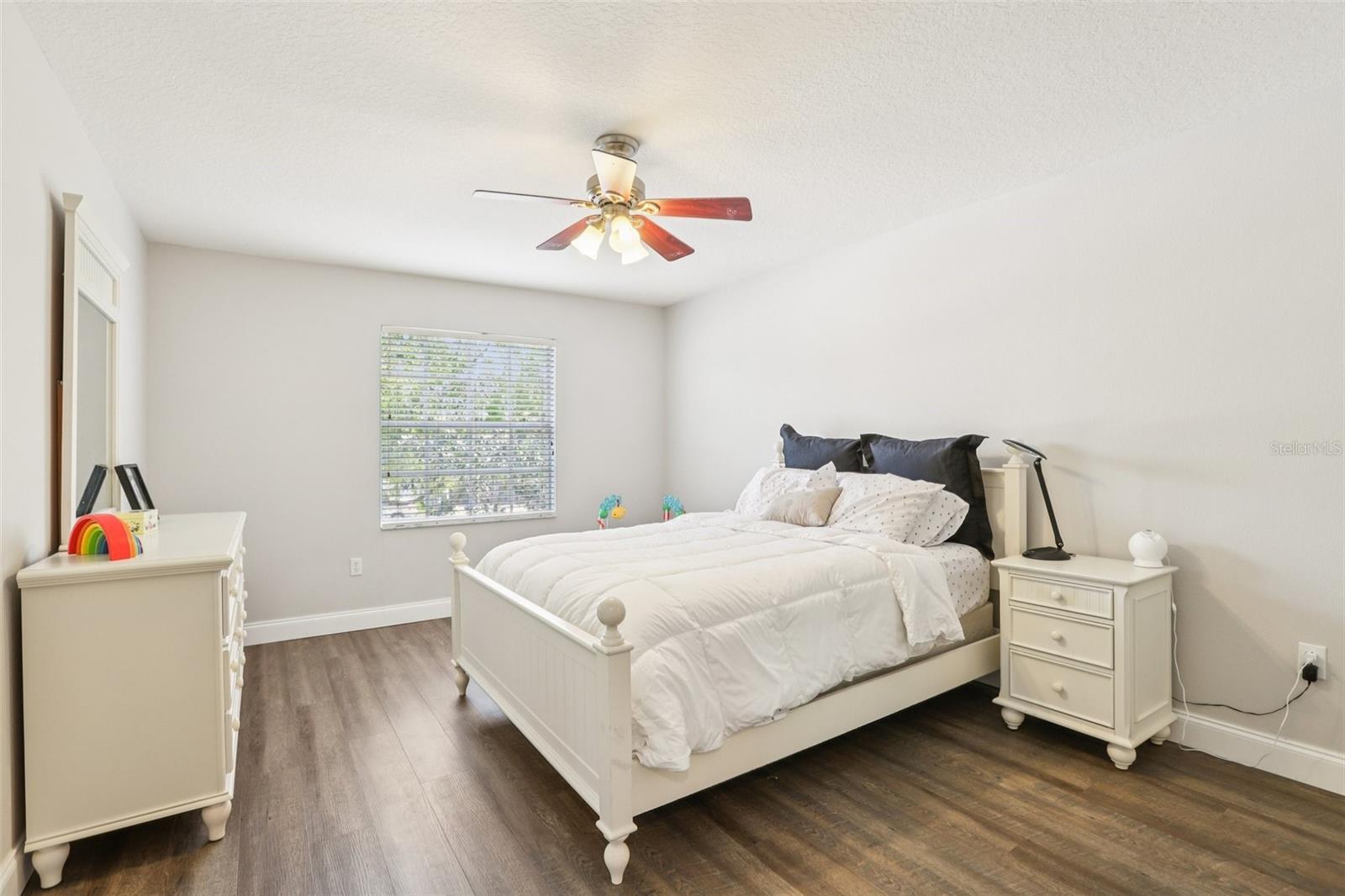 LAKE LETA TRACE - Residential