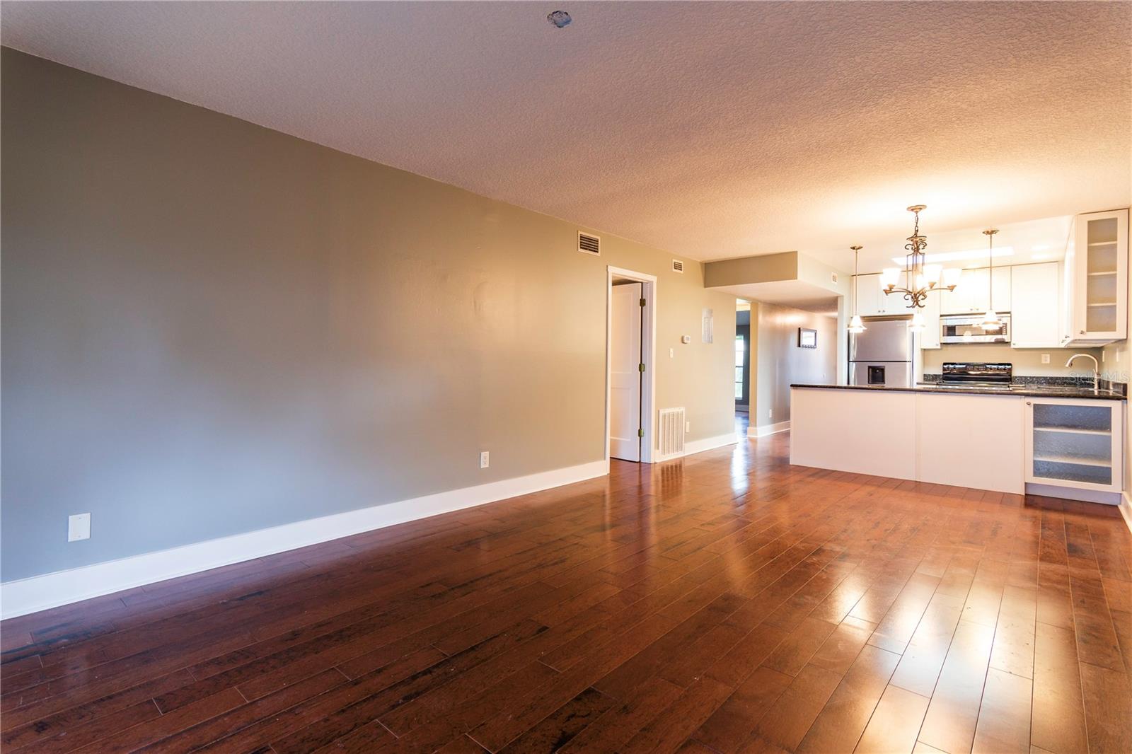 RAMBLEWOOD CONDO - Residential Lease