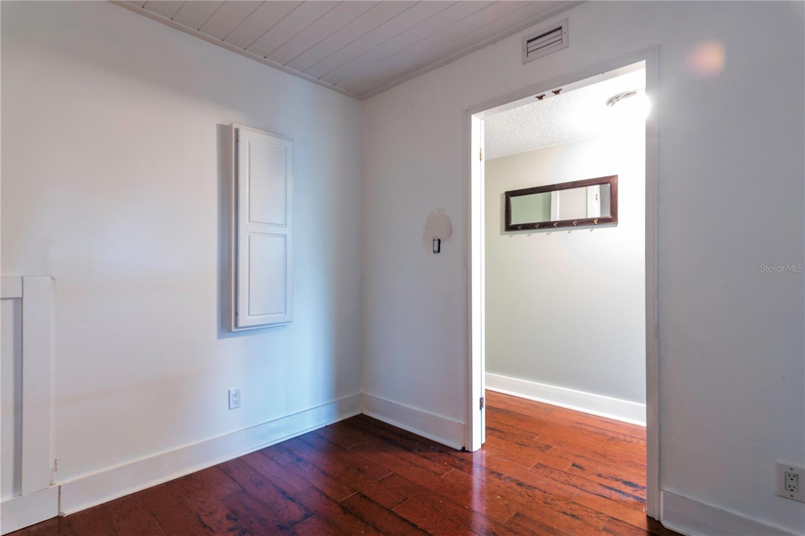 RAMBLEWOOD CONDO - Residential Lease