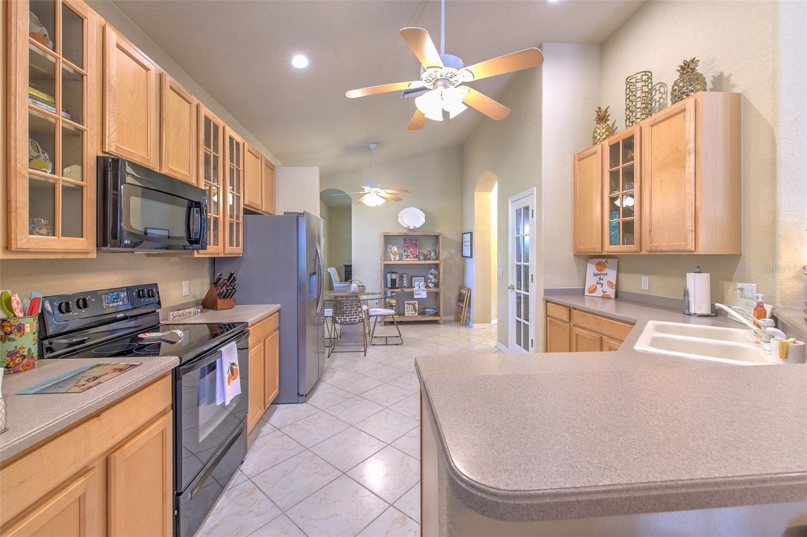 RIVER HILLS COUNTRY CLUB PARCE - Residential