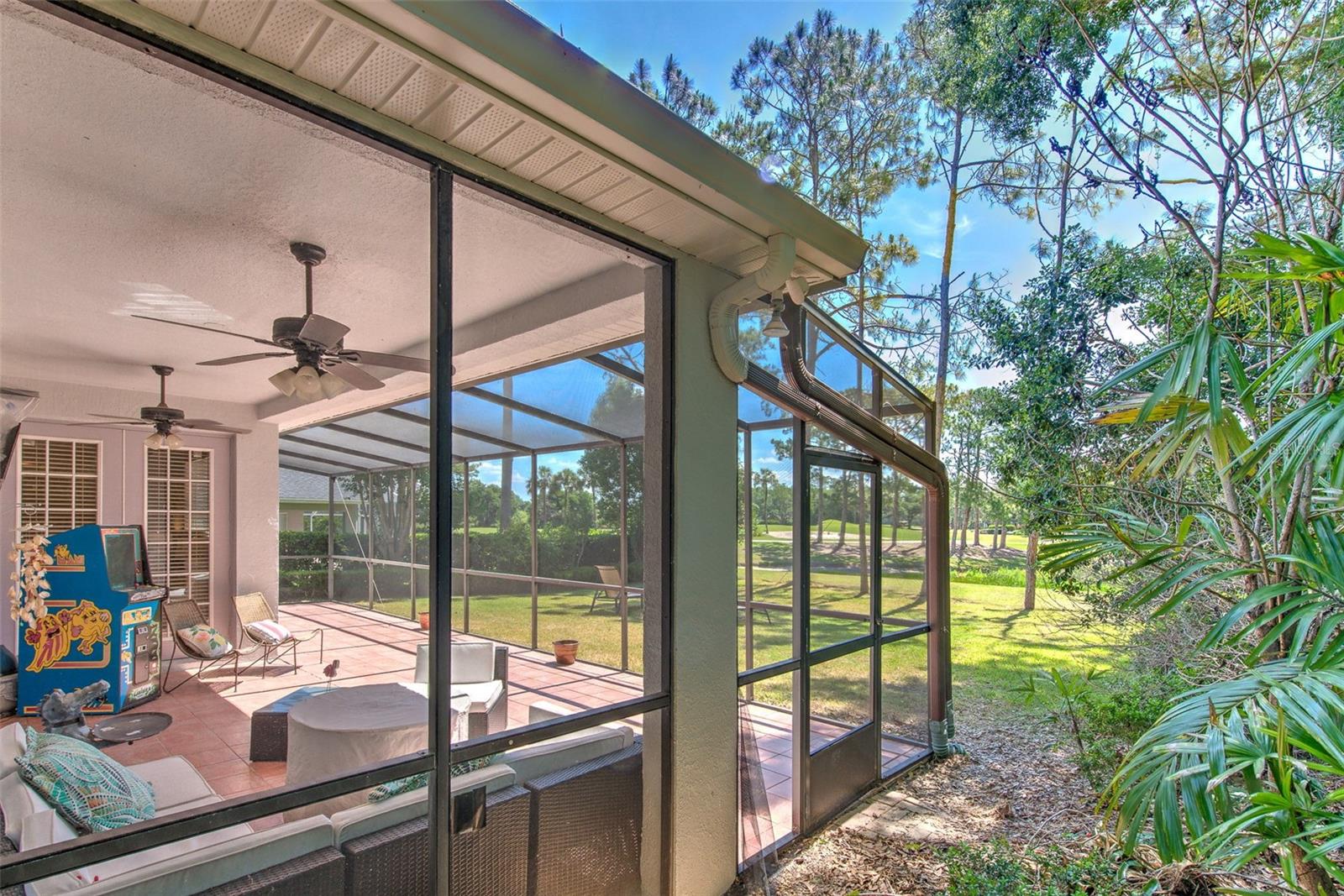 RIVER HILLS COUNTRY CLUB PARCE - Residential