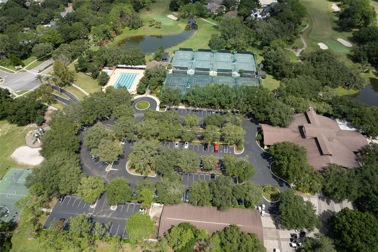 RIVER HILLS COUNTRY CLUB PARCE - Residential