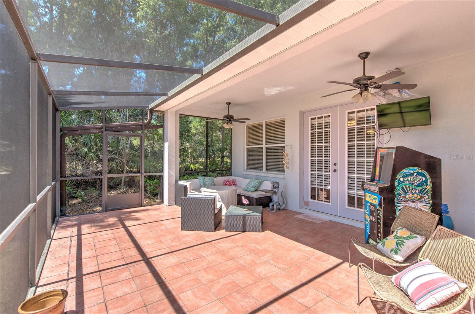 RIVER HILLS COUNTRY CLUB PARCE - Residential
