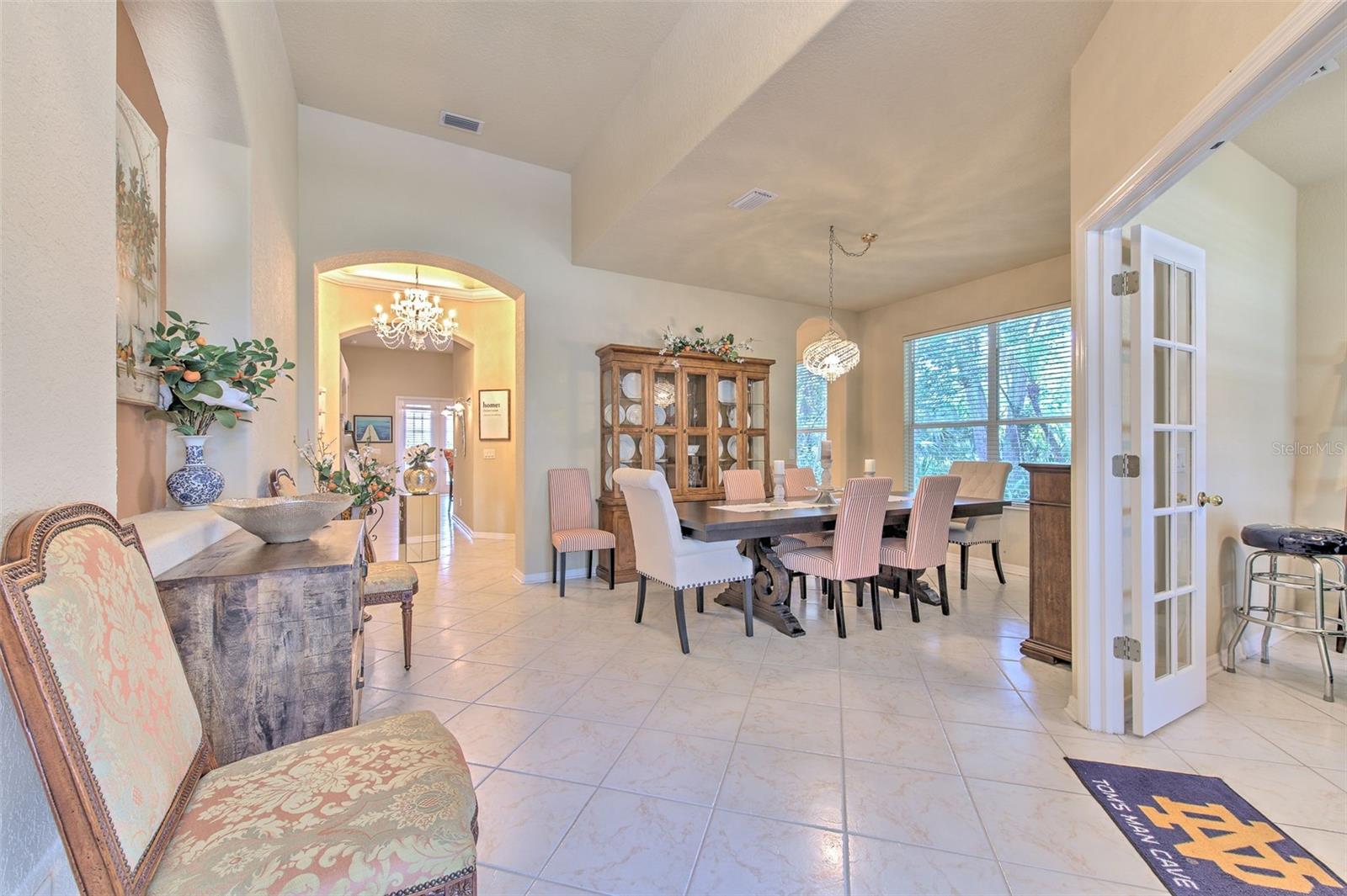 RIVER HILLS COUNTRY CLUB PARCE - Residential