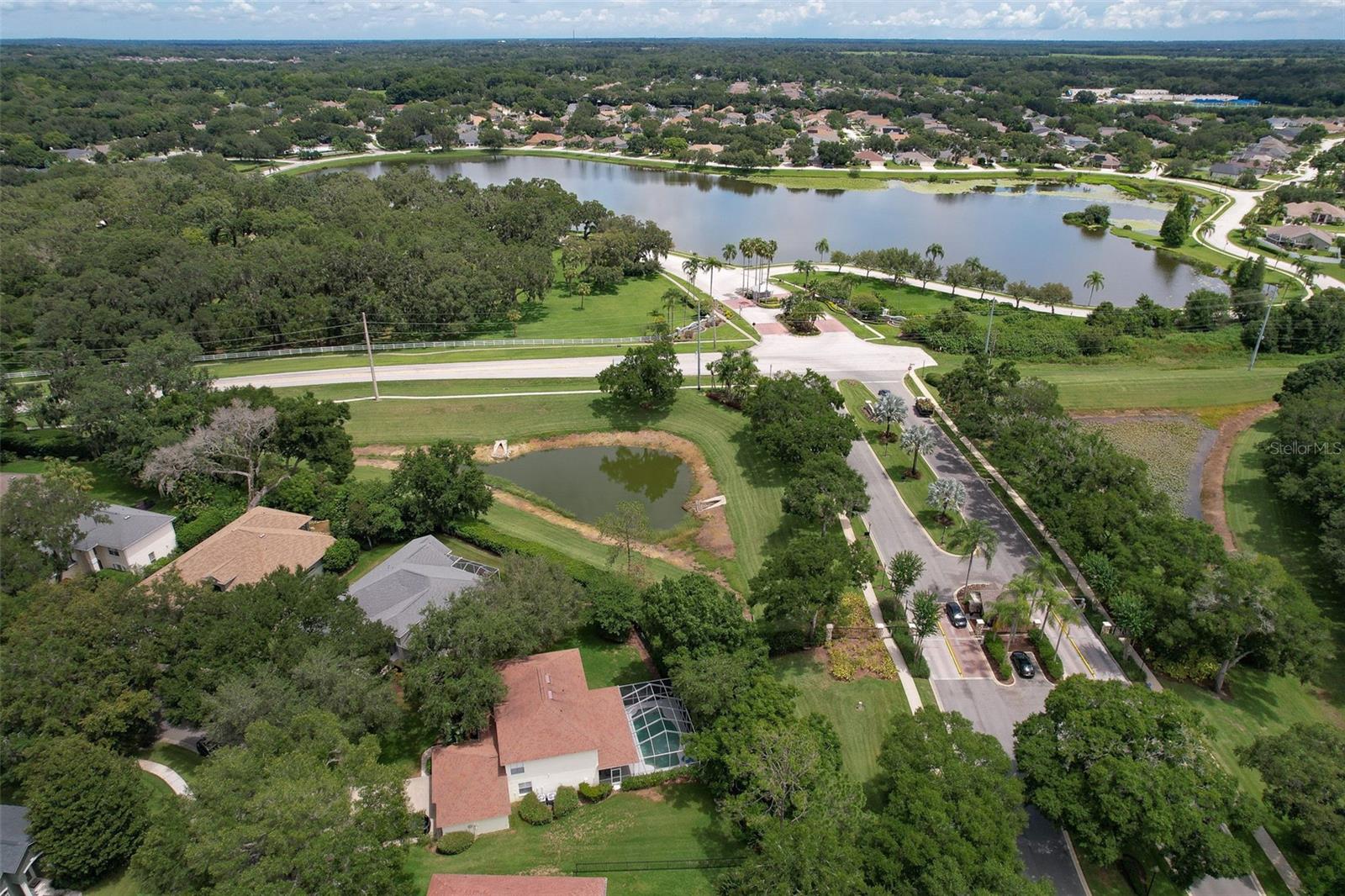 RIVER HILLS COUNTRY CLUB PARCE - Residential