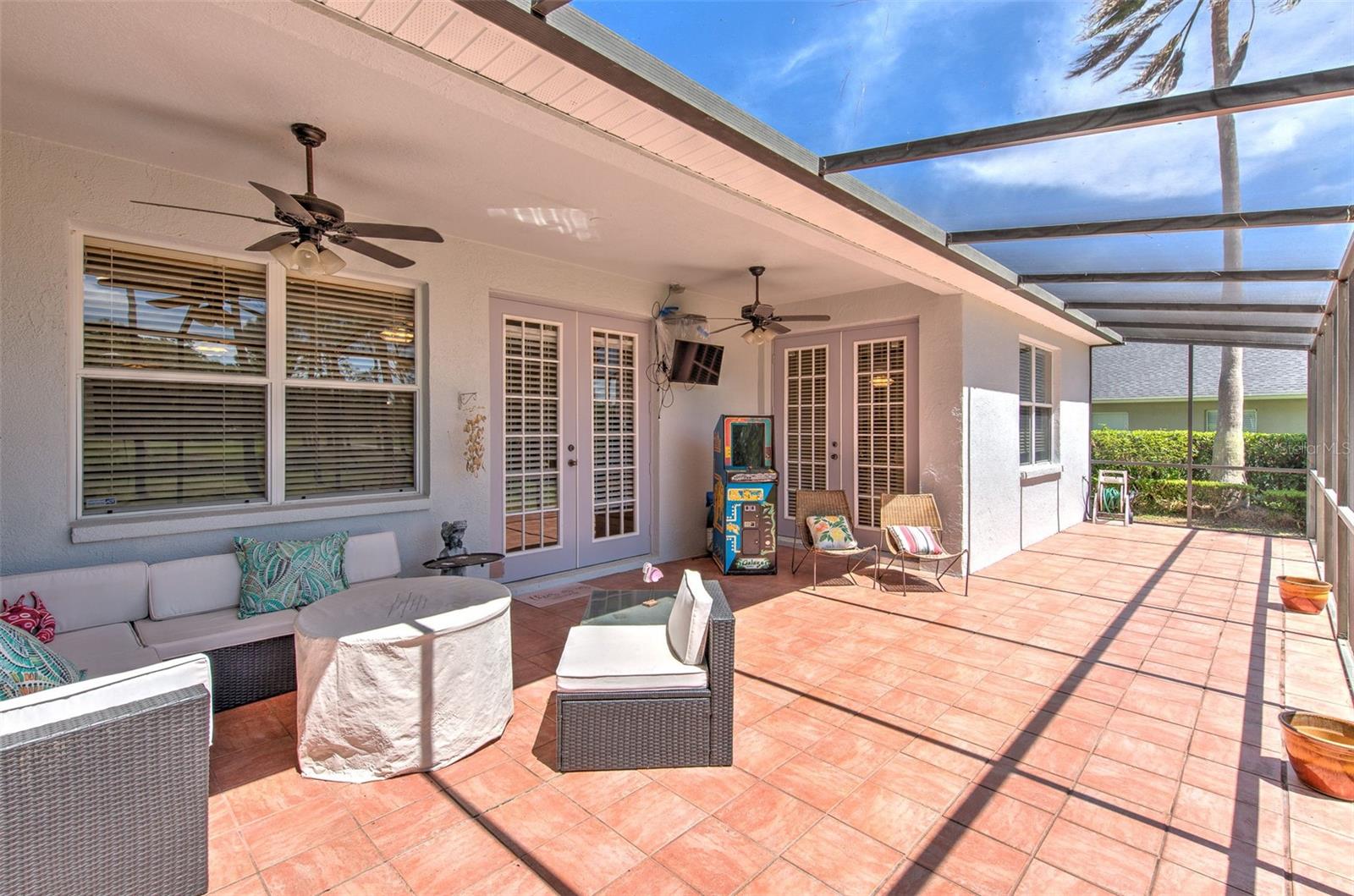 RIVER HILLS COUNTRY CLUB PARCE - Residential