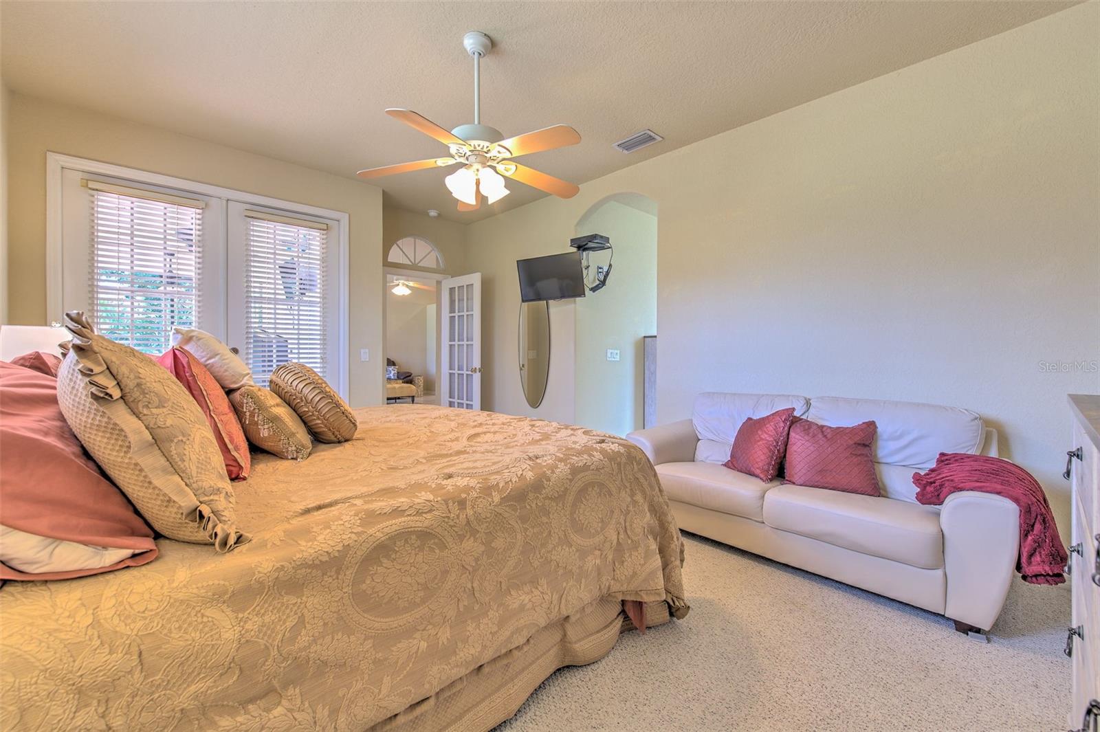 RIVER HILLS COUNTRY CLUB PARCE - Residential