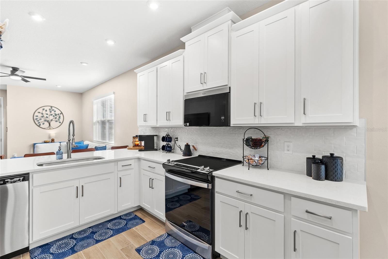 HICKORY GROVE - Residential