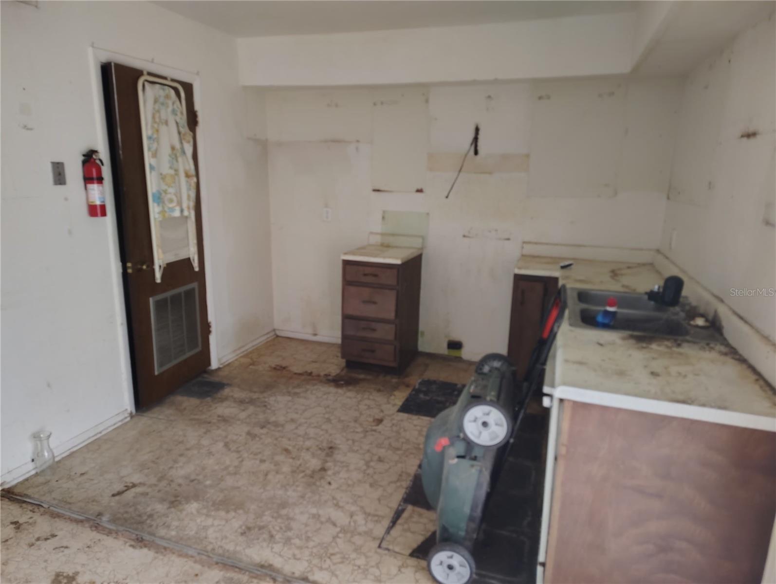 3996 CRAYRICH CIRCLE C5