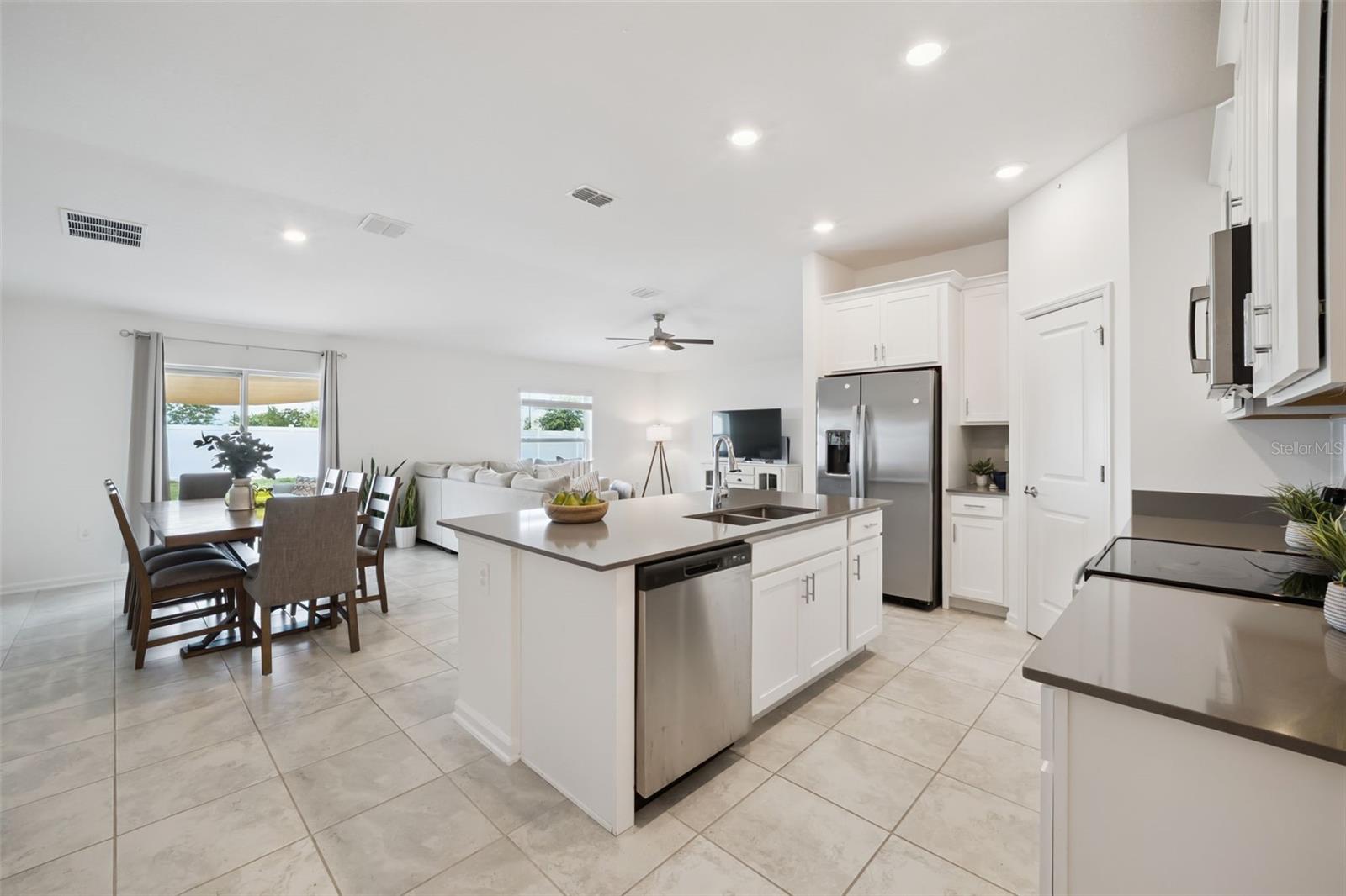 BELLEVUE AT ESTATES - Residential