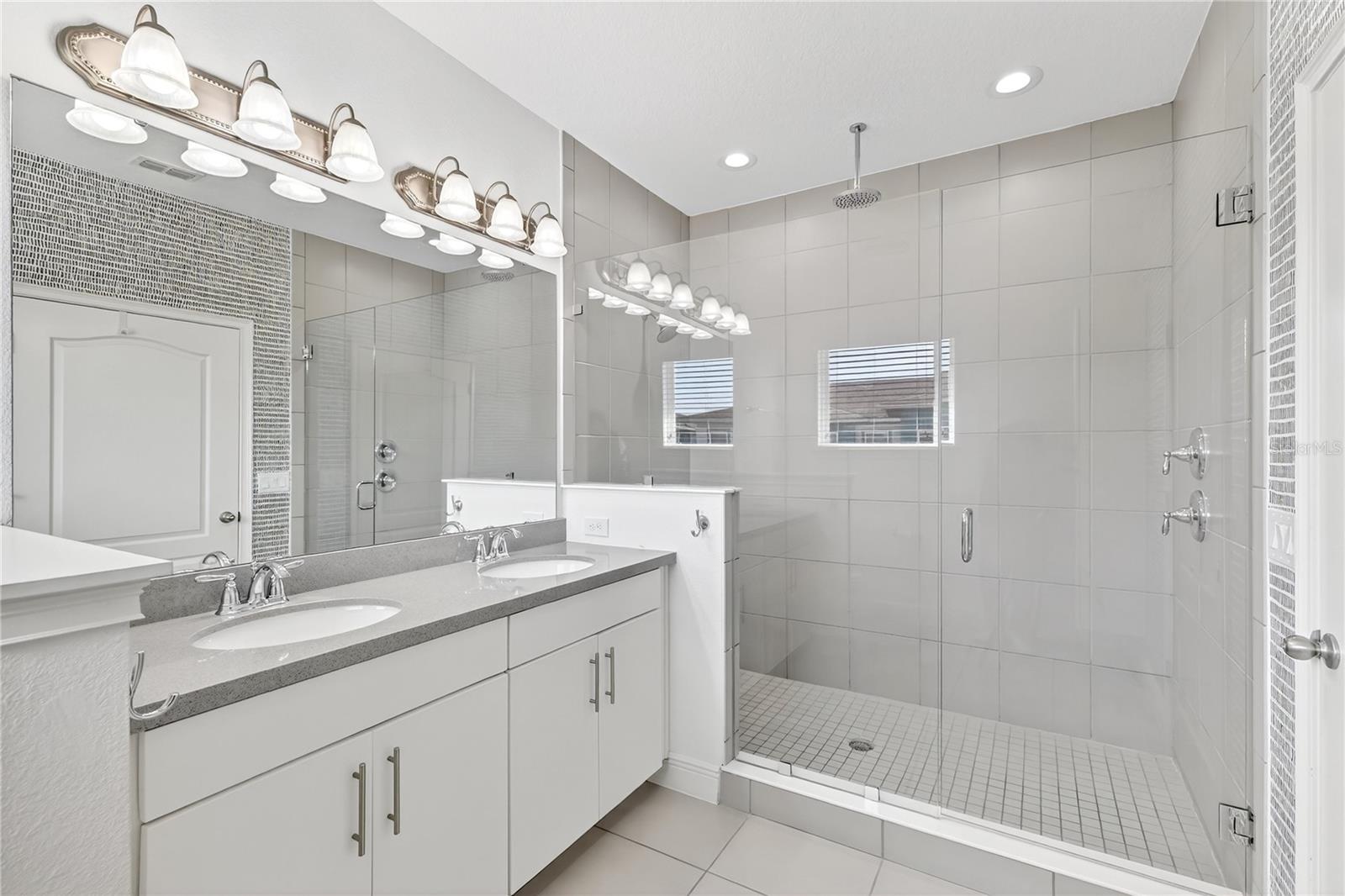 LAUREATE PARK NBRHD CENTER PH 1 - Residential