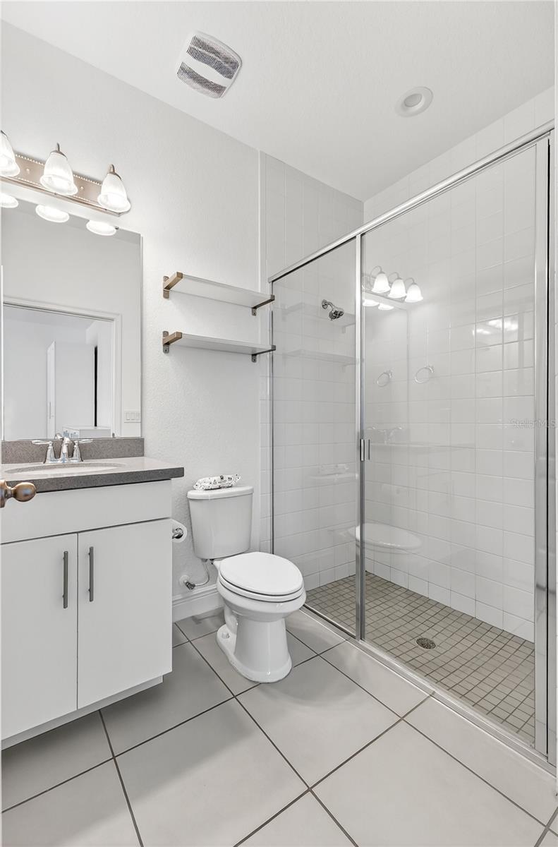 LAUREATE PARK NBRHD CENTER PH 1 - Residential