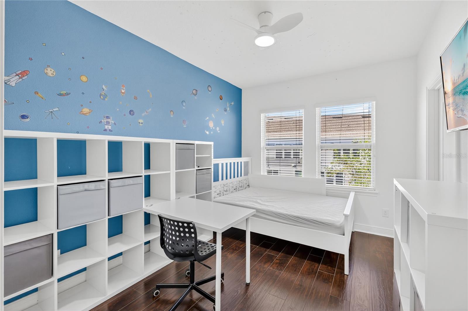 LAUREATE PARK NBRHD CENTER PH 1 - Residential