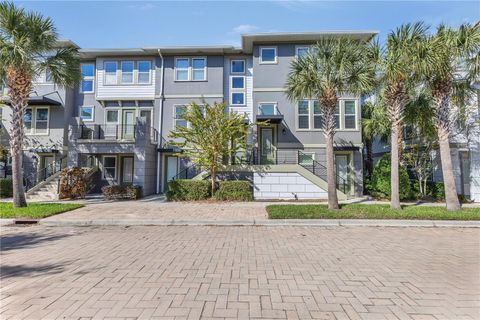 Corretora de imóveis em Lake Nona: Encontre seu lar ideal em Orlando 3 - Jen Dantas 8443 KARRER TERRACE ORLANDO FL 32827