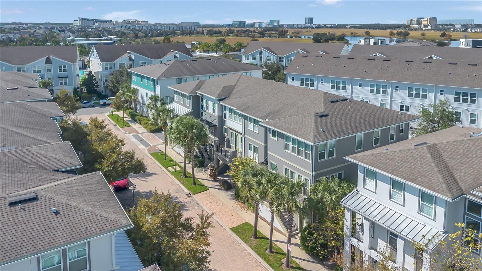 LAUREATE PARK NBRHD CENTER PH 1 - Residential