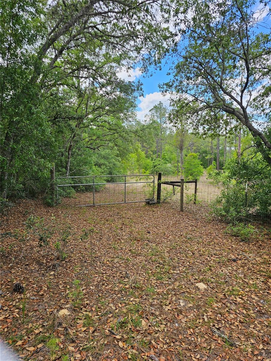AERO ESTATES UNREC - Land