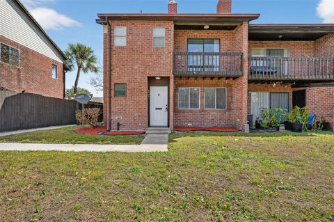 Photo of 5032 Downing Street #10, Orlando, FL 32839 (MLS # S5144971)