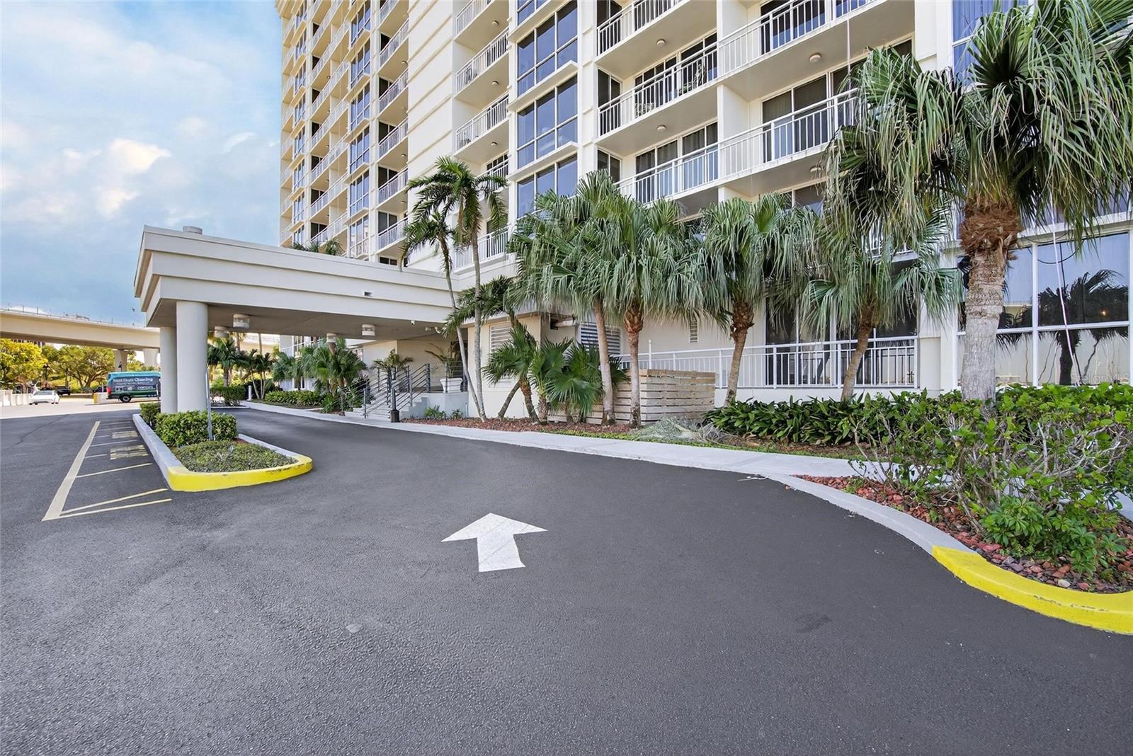 PIERCE 100 CONDO - Residential