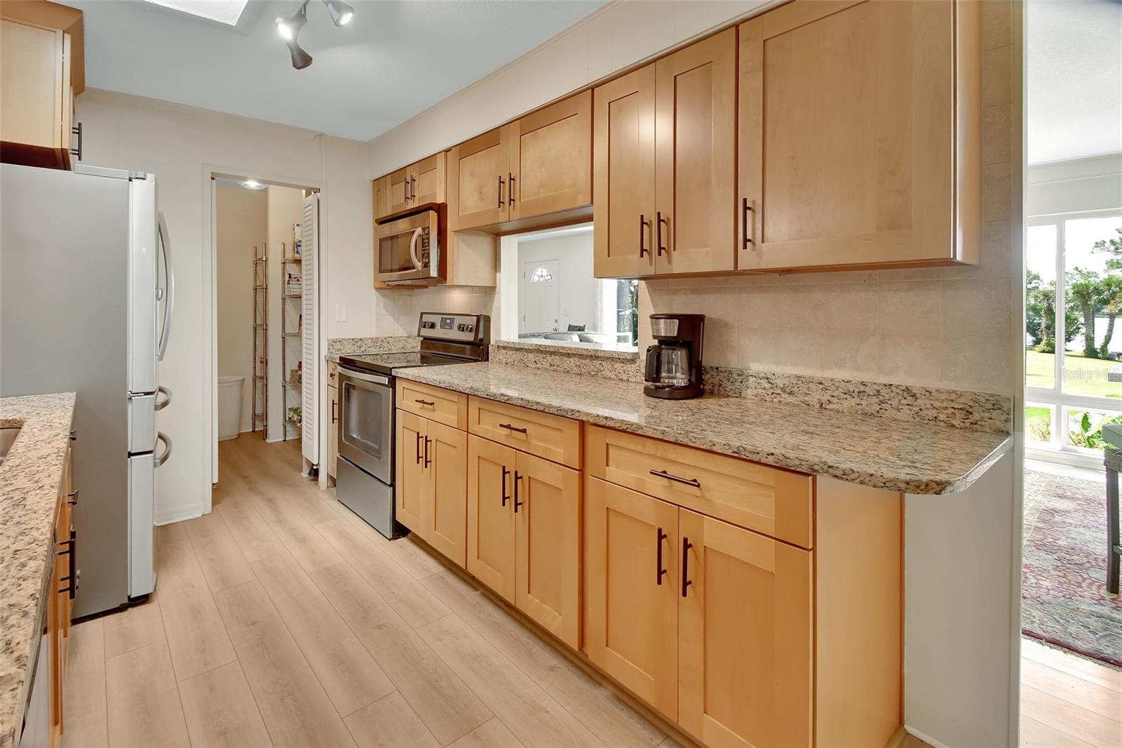 DOMINGO REYES GRANT - Residential