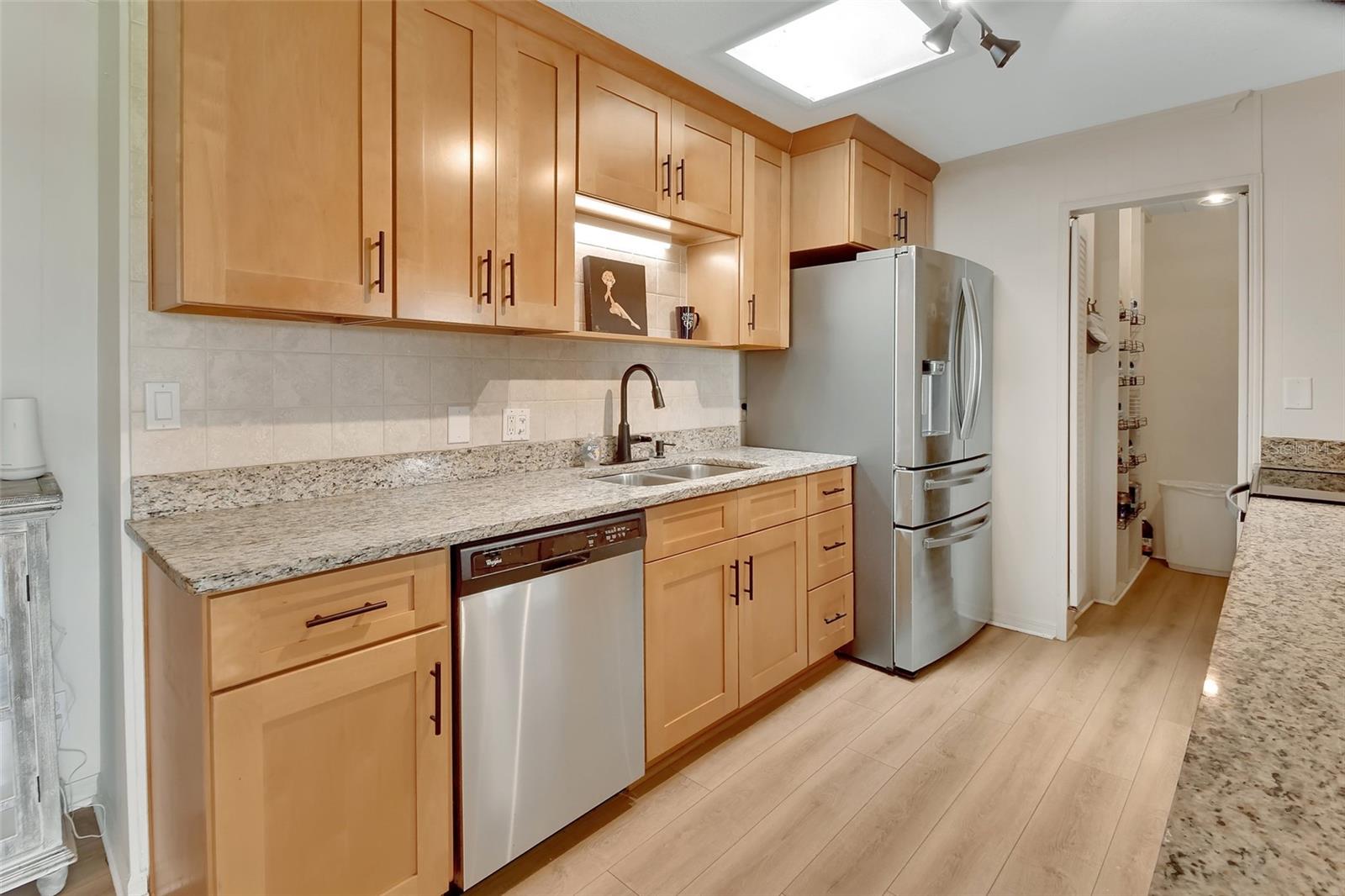 DOMINGO REYES GRANT - Residential