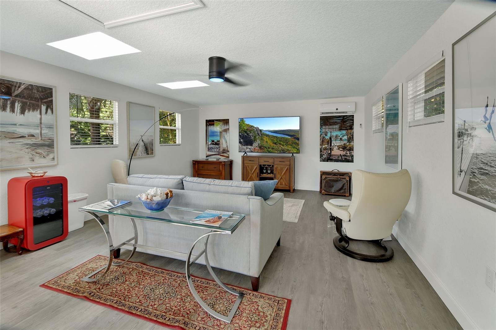 DOMINGO REYES GRANT - Residential