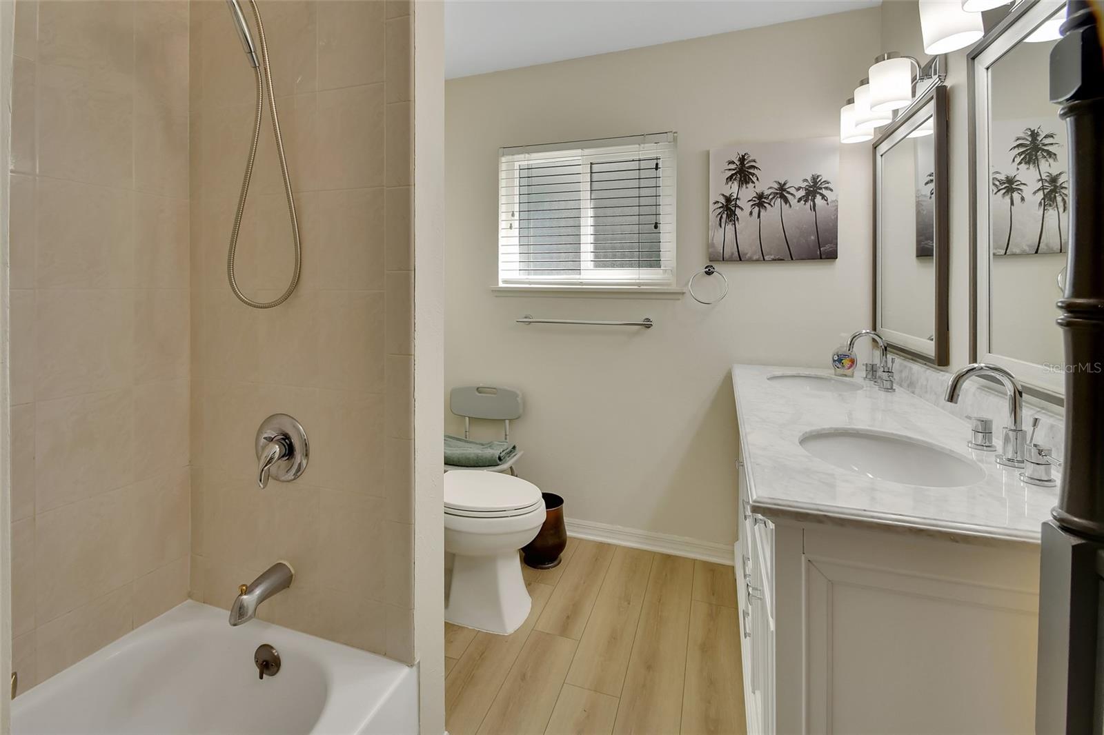 DOMINGO REYES GRANT - Residential