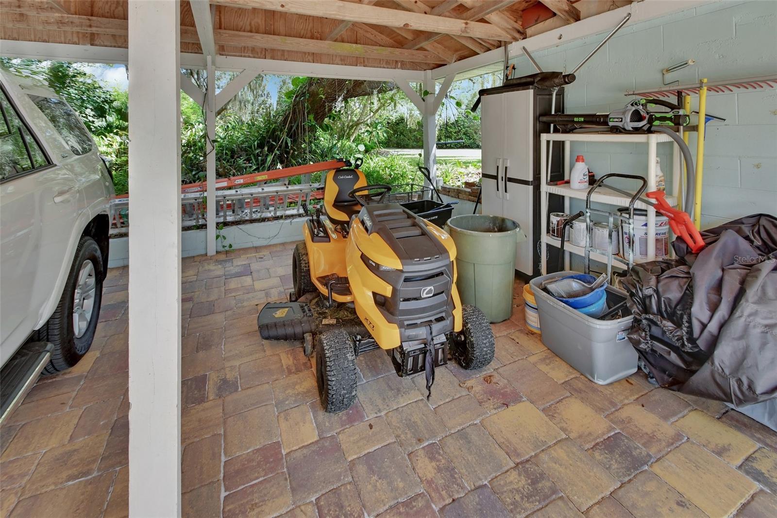 DOMINGO REYES GRANT - Residential