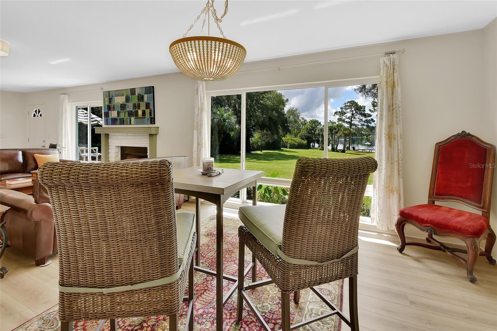 DOMINGO REYES GRANT - Residential