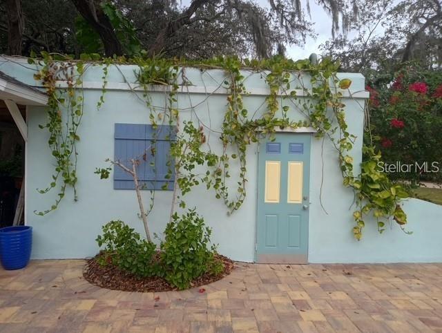 DOMINGO REYES GRANT - Residential