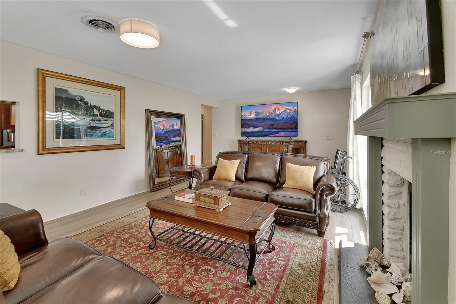 DOMINGO REYES GRANT - Residential