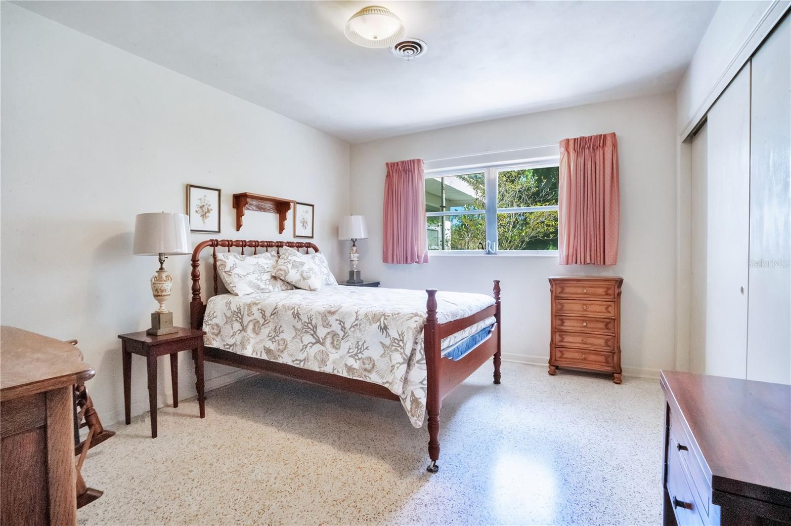 INDIAN LAKE ESTATES - Residential