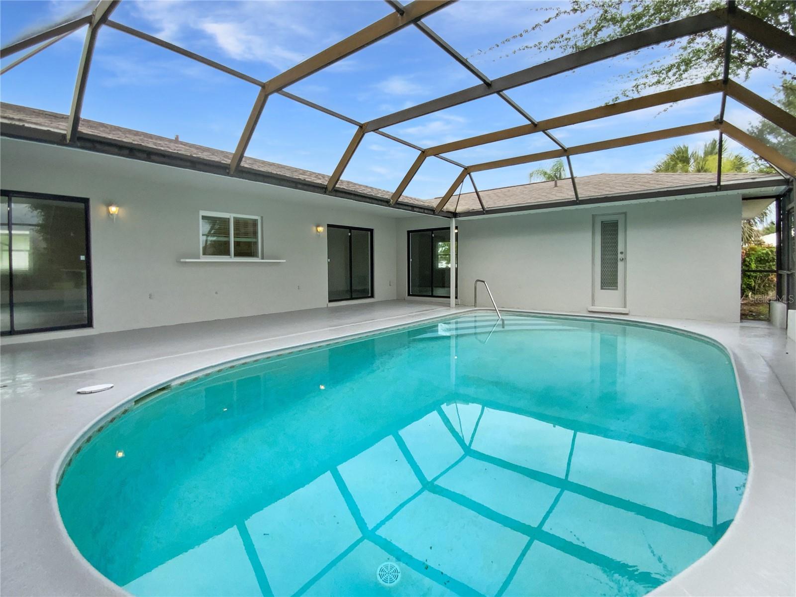 VENICE GARDENS - Residential