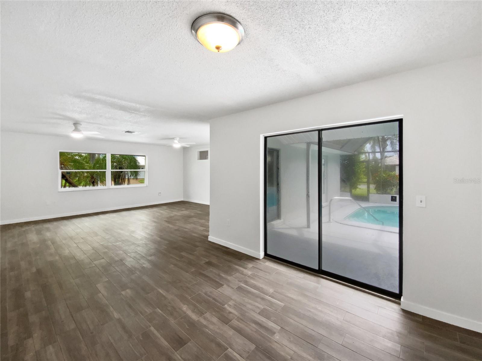 VENICE GARDENS - Residential