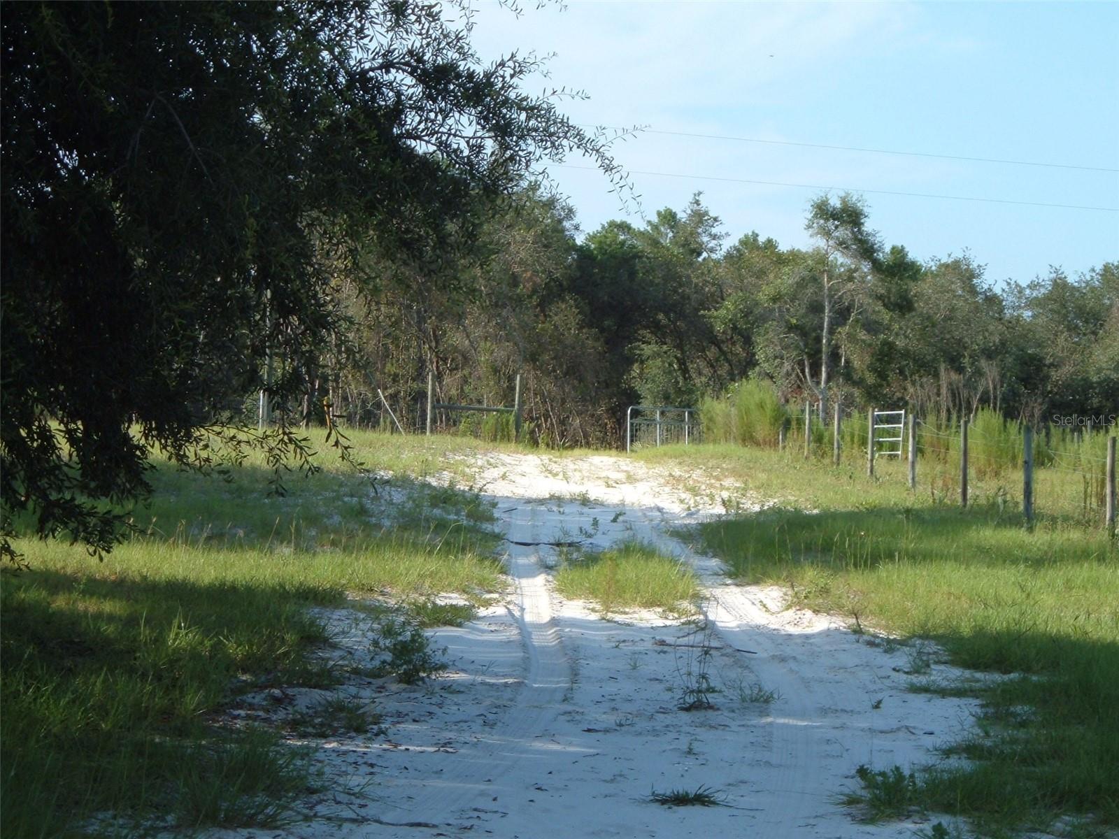 900 BUCKLES ROAD