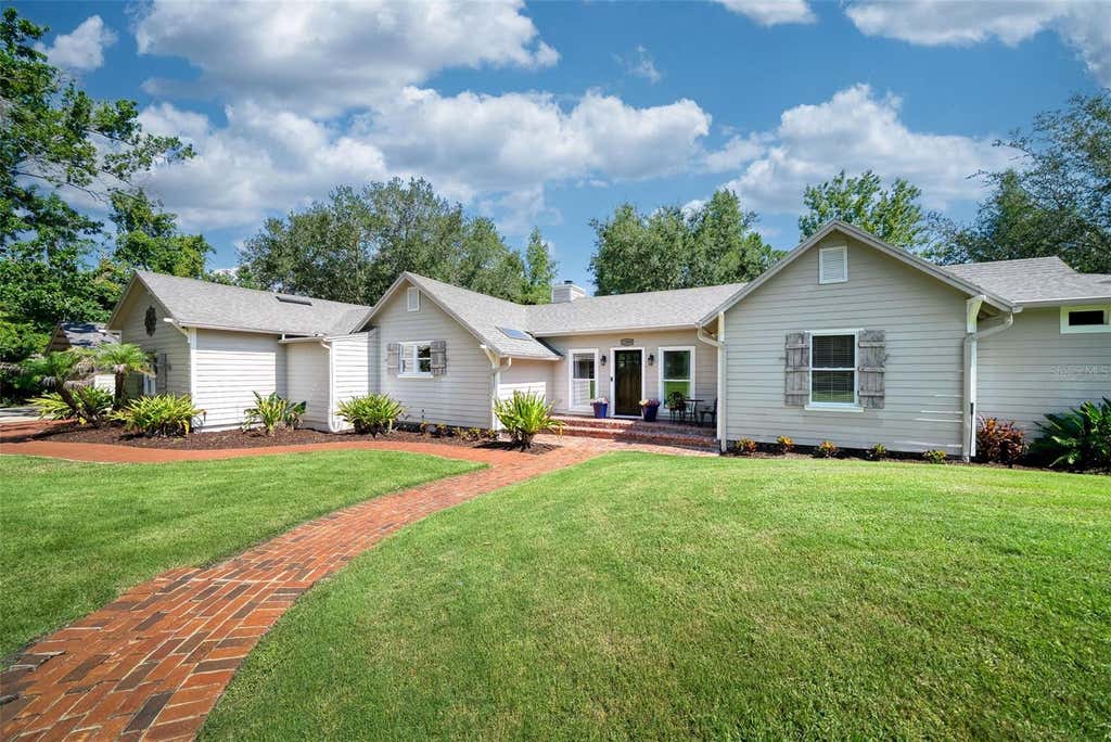 Photo of 12085 Sandy Shores Drive #D, Windermere, FL 34786 (MLS # O6426164)