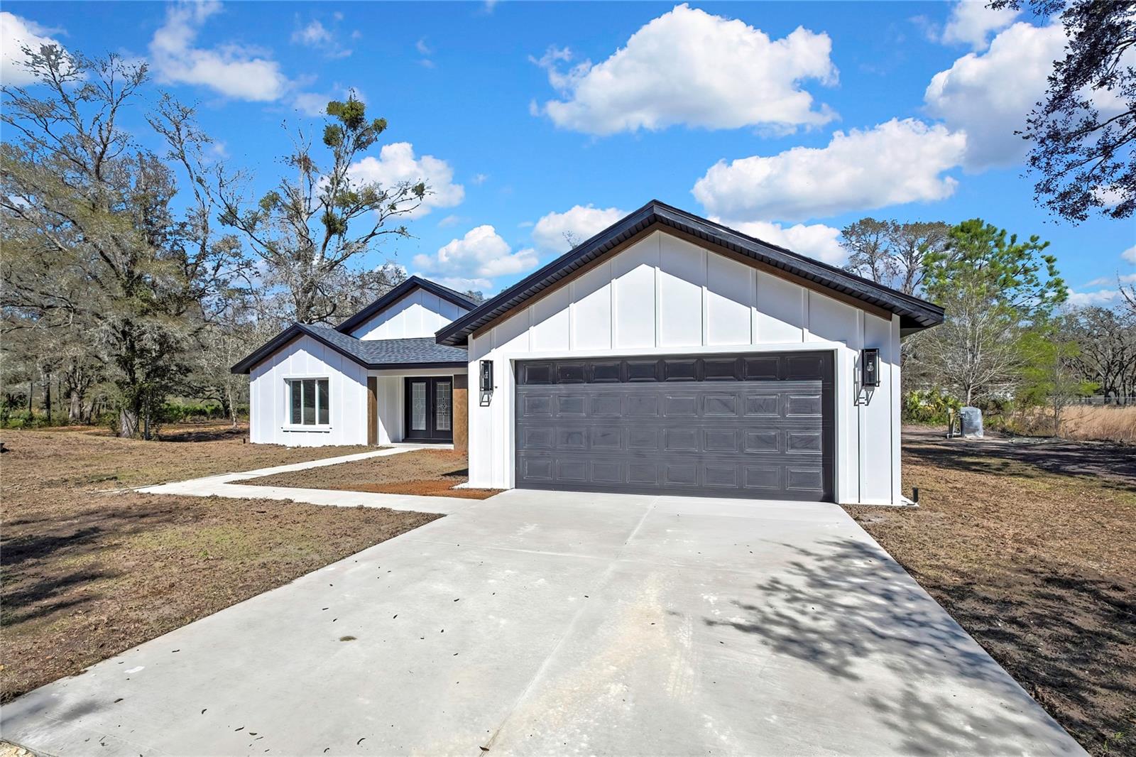 CRYSTAL MANOR UNIT 03 - Residential