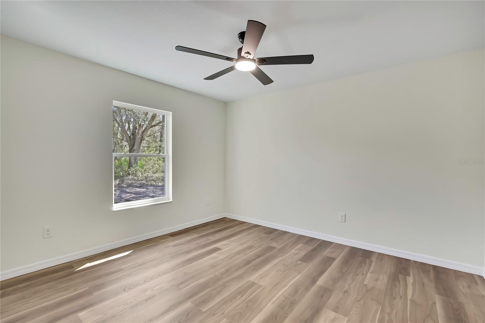 CRYSTAL MANOR UNIT 03 - Residential