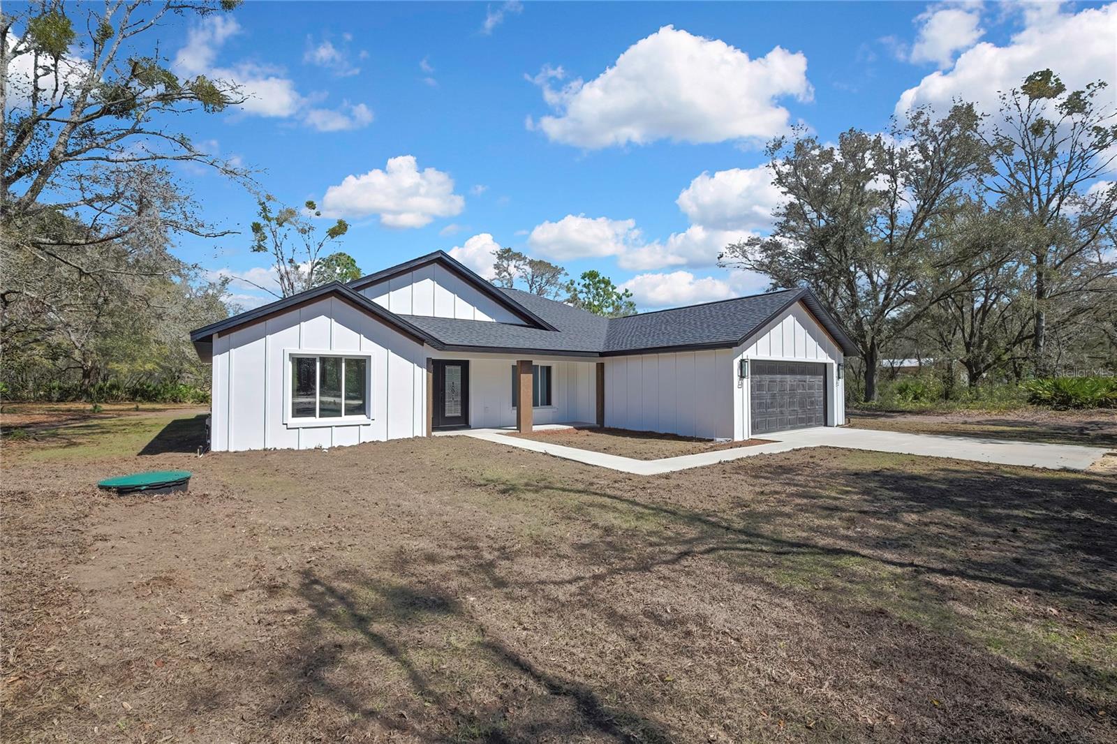 CRYSTAL MANOR UNIT 03 - Residential