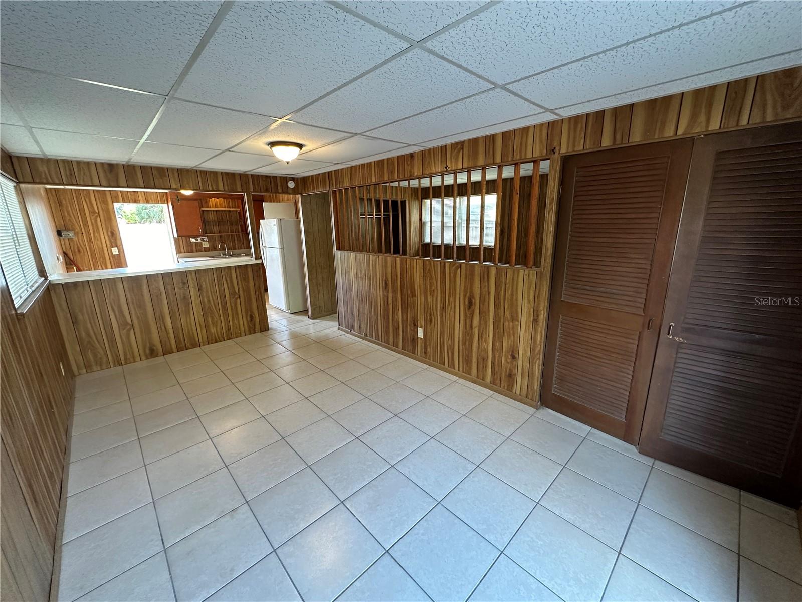 FARROWS - Residential Lease