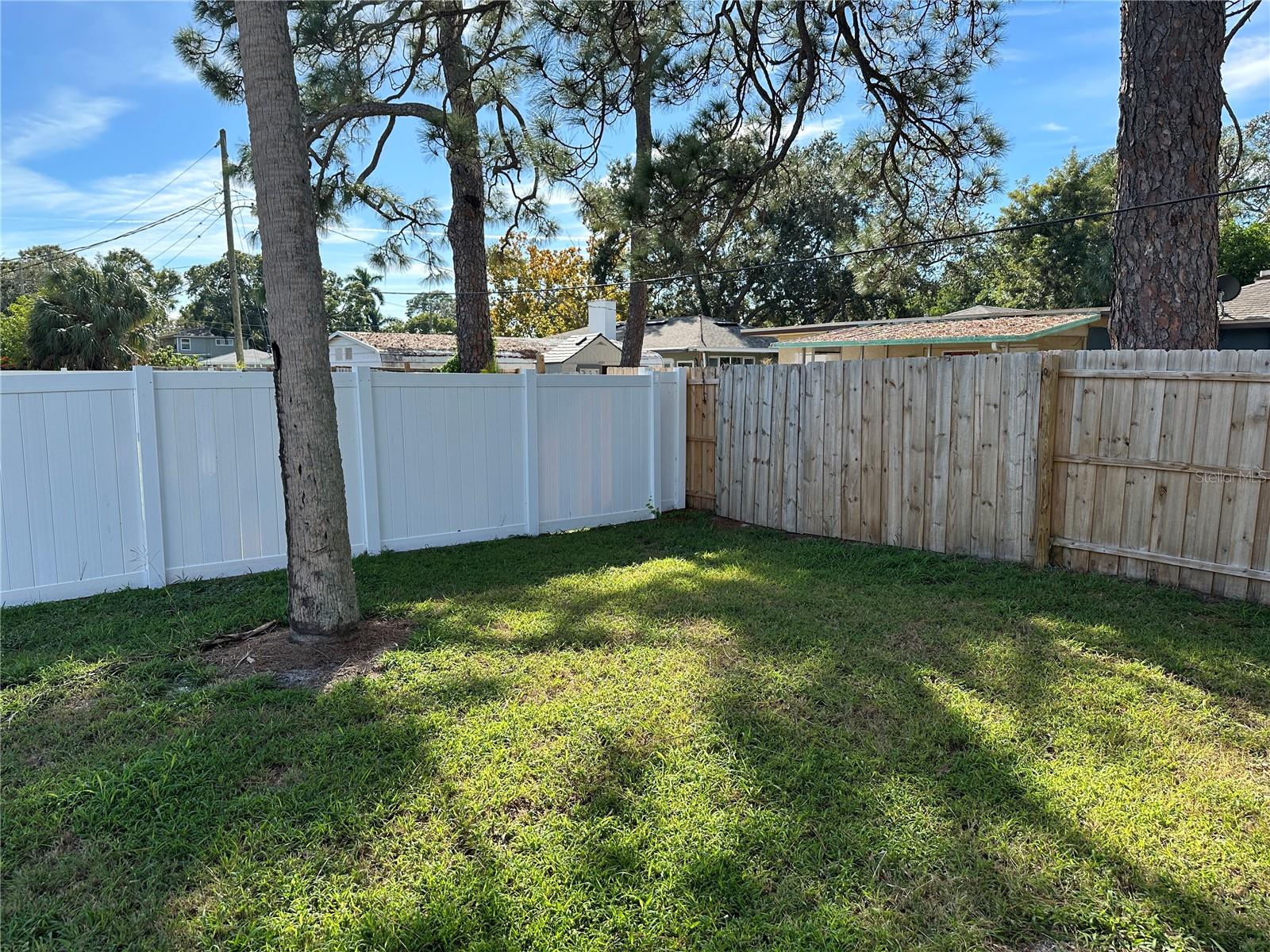 FARROWS - Residential Lease