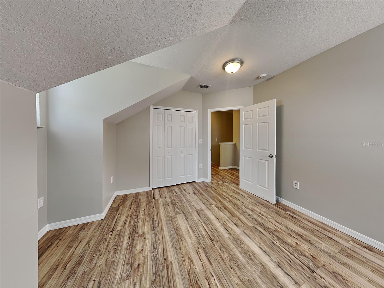 CROSS CREEK ESTATES - Residential Lease
