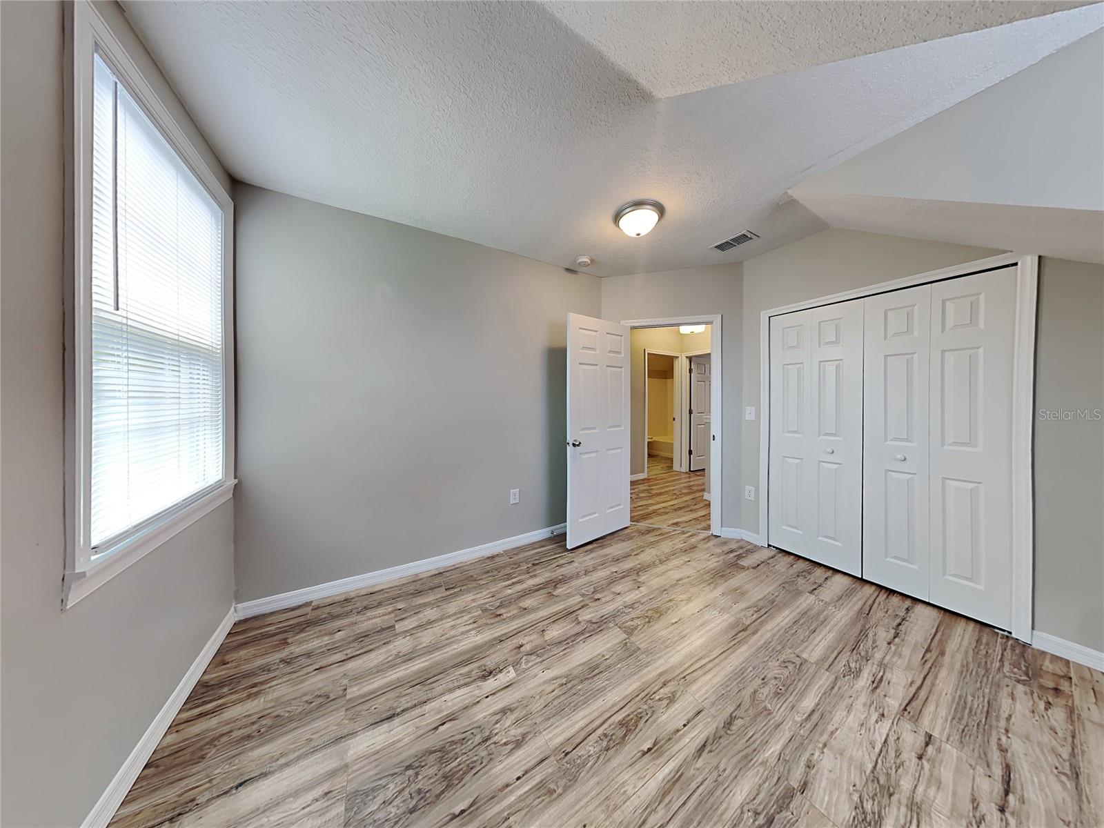 CROSS CREEK ESTATES - Residential Lease